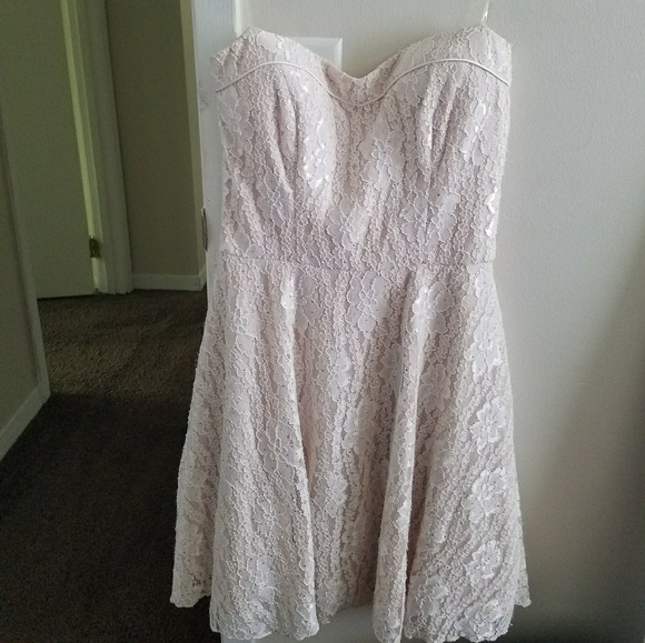 Dress - Picture 2 of 4